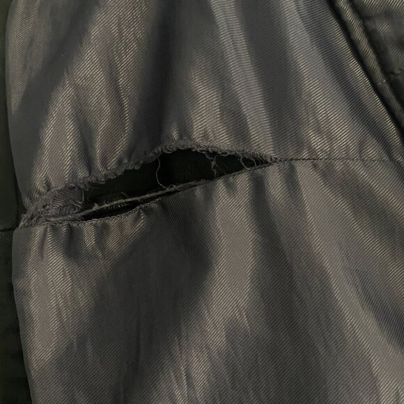 Danier Men's Black Leather Jacket with Quilt Zip out Lining Size 40/XL - Picture 12 of 15